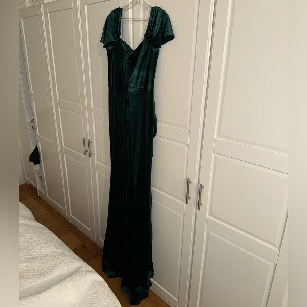 Custom gown - Picture 12 of 15